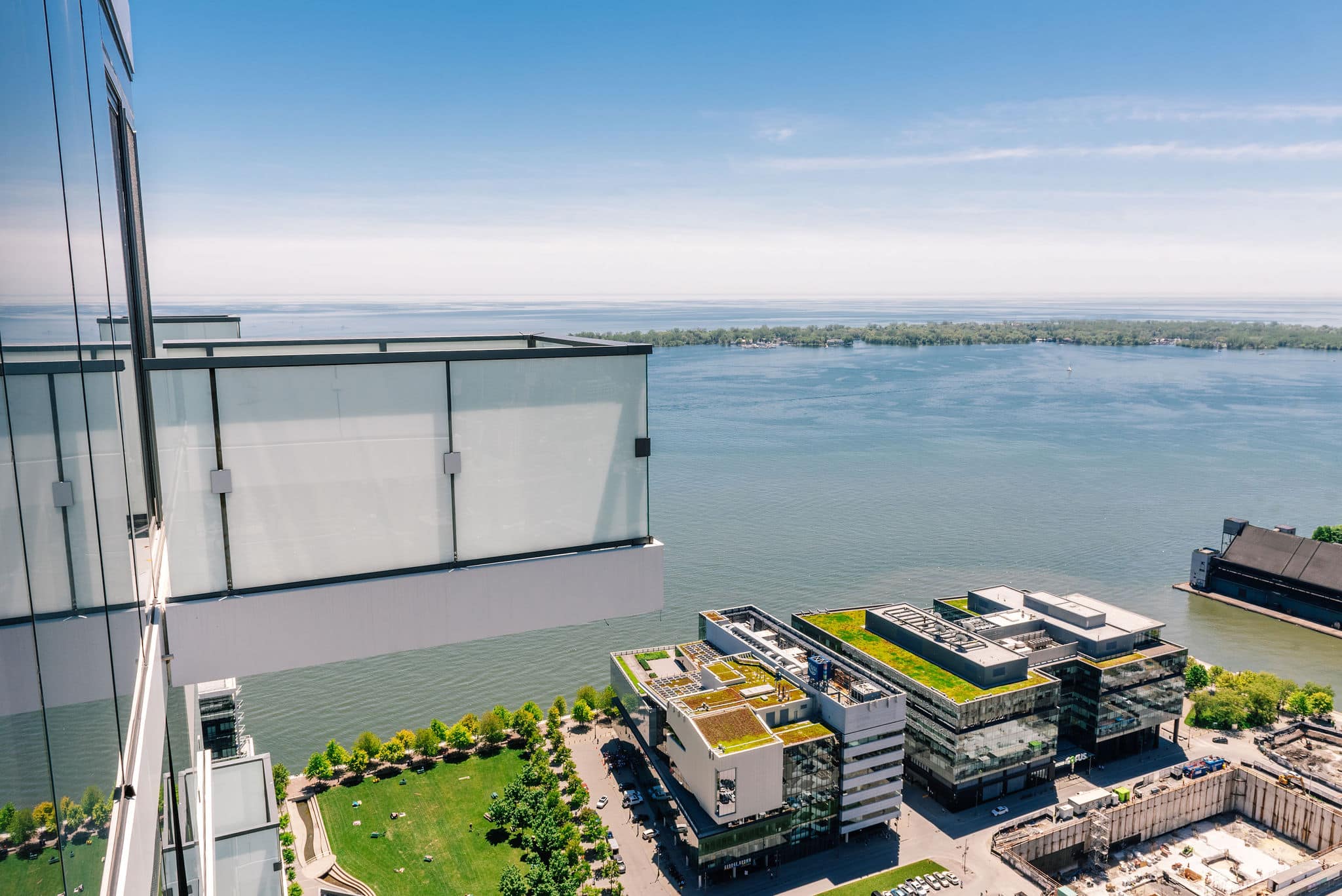 Uncover Toronto's Finest Lakeview Condos: Our Top 9 Picks