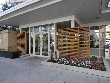 10_Navy_Wharf_Crt1
