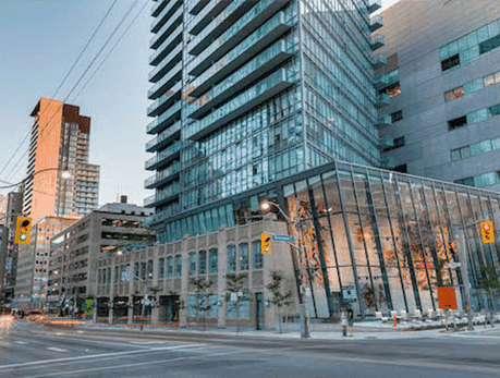 832-Bay-Street