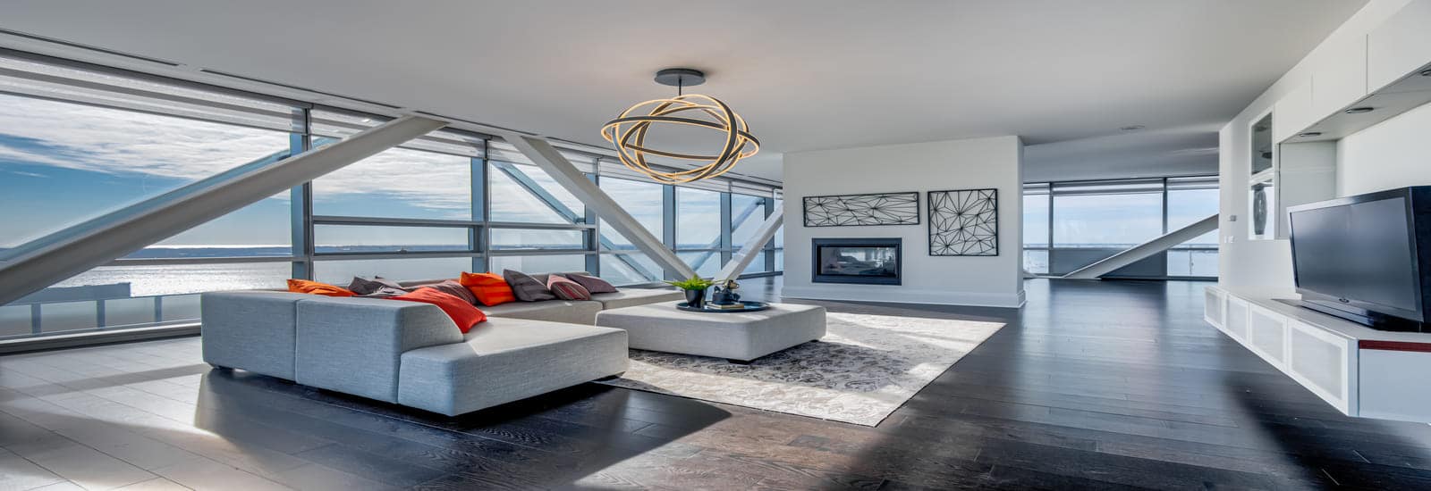 29 & 39 QUEENS QUAY EAST gallery 1