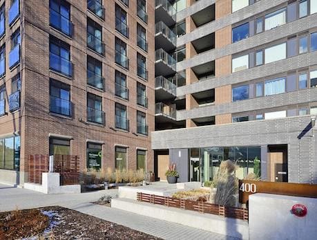 400_WELLINGTON_ST_W