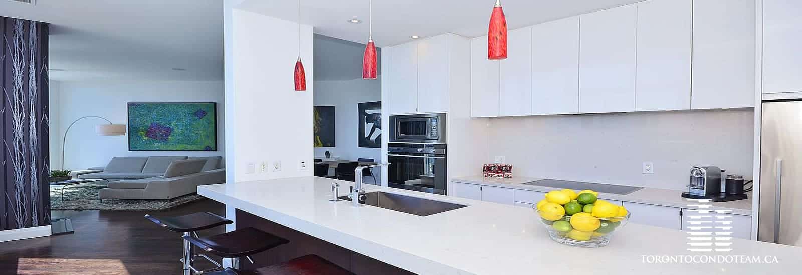 8 YORK STREET & 208-218 QUEENS QUAY CONDOS gallery 1
