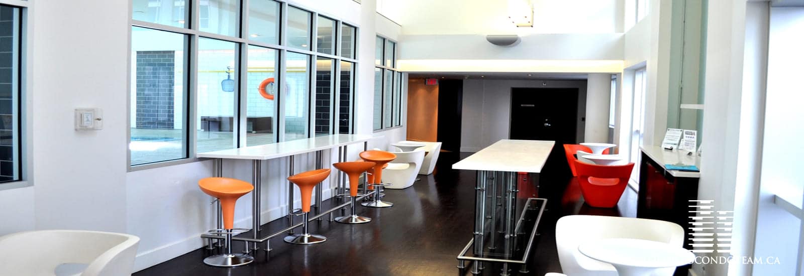 8 YORK STREET & 208-218 QUEENS QUAY CONDOS gallery 2