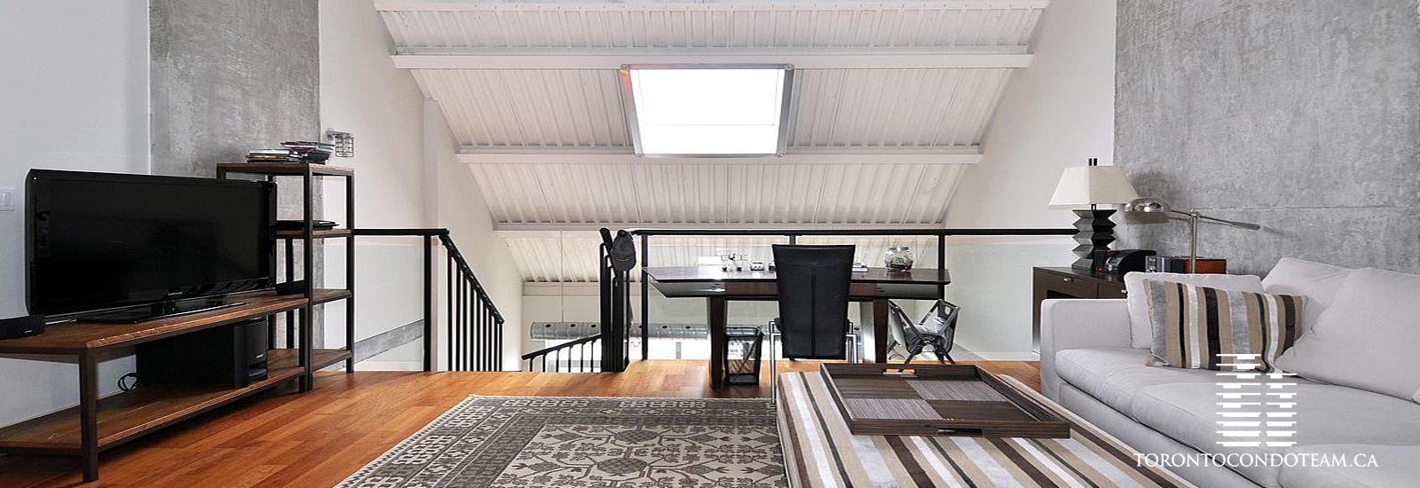 261 KING ST EAST
