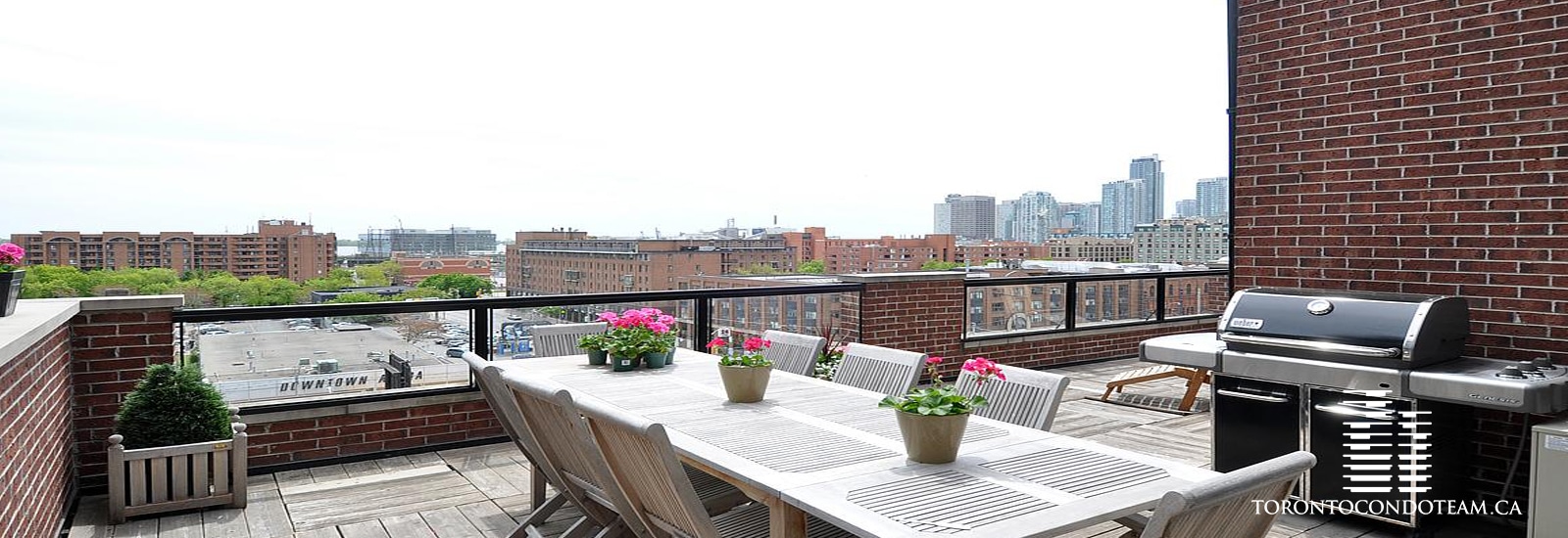 261 KING ST EAST