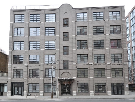 ' 90 Sherbourne St, Toronto, M5A 2R1