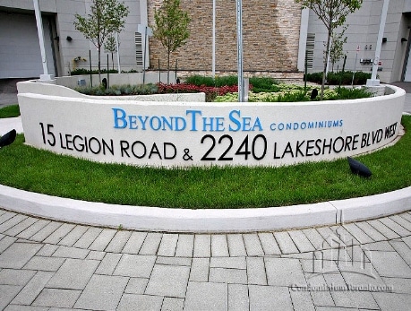15 Legion Rd, Etobicoke, M8V 0B1