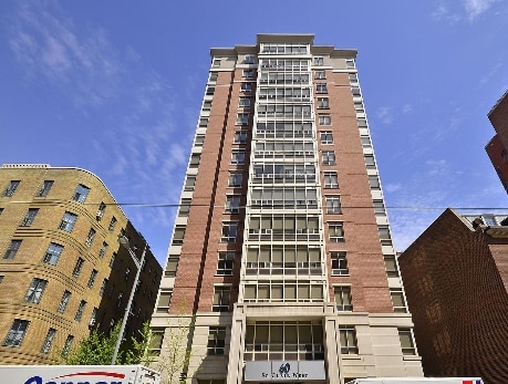 1 Deer Park Crescent, Toronto, M4V 3C4