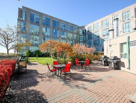 250 Manitoba St, Etobicoke, M8Y​