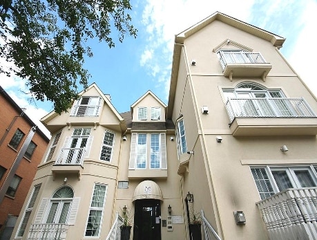 539 Jarvis St, Toronto, M4Y 2H7