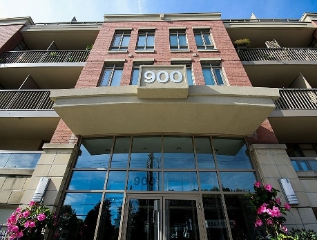 900 Mt Pleasant Rd, Toronto, M4P 3J9