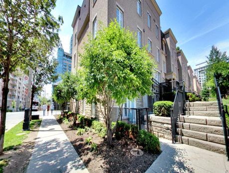 21 Pirandello St, Toronto, M6K 3R7