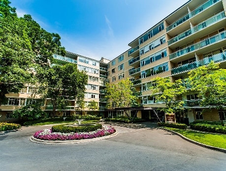 1 Benvenuto Pl, Toronto, M4V 2L1
