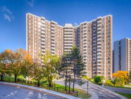 10 Edgecliff Golfway, North York, ON M3C 3A3