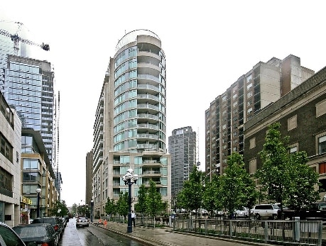 8 Scollard St, Toronto, ON M5R 1E9, Canada
