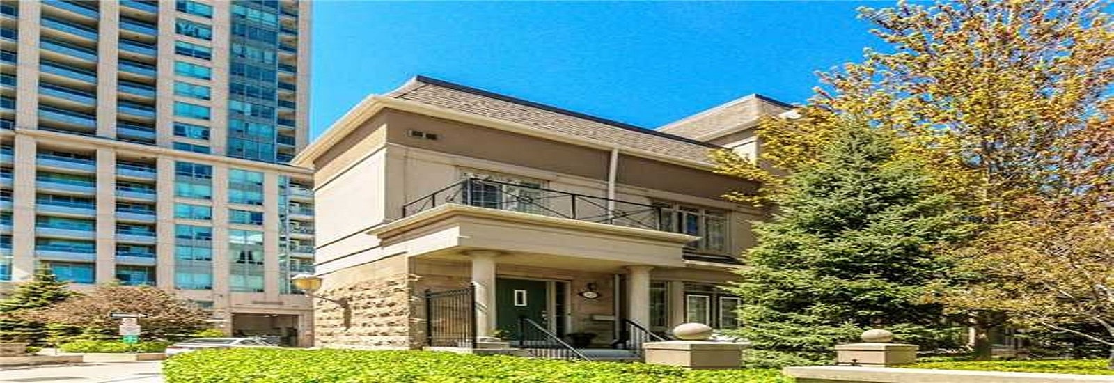 17 BARBERRY PLACE