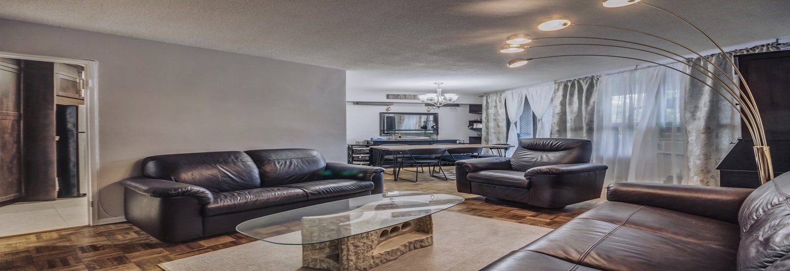 60 PAVANE LINKWAY CONDOS