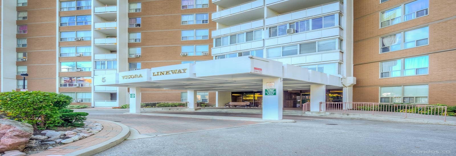 5 VICORA LINKWAY CONDOS