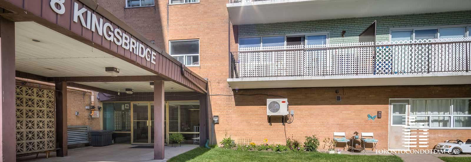 8 KINGSBRIDGE COURT