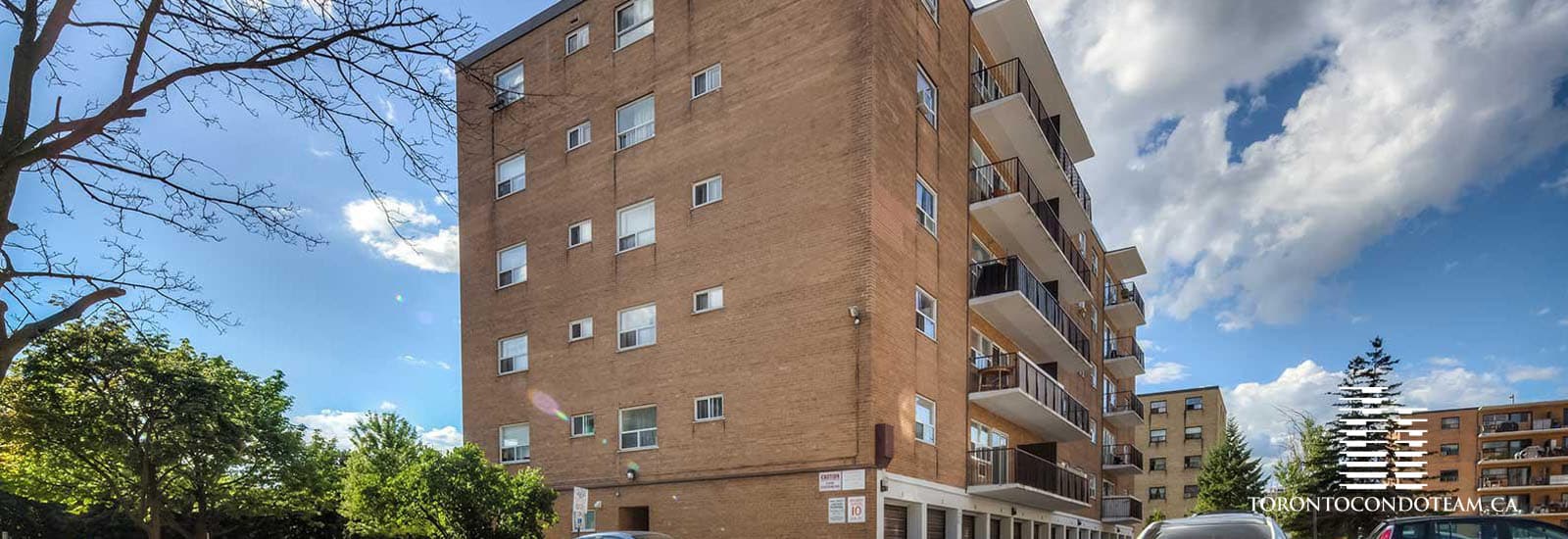 8 KINGSBRIDGE COURT