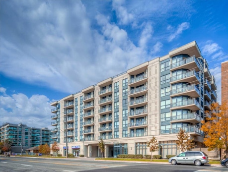 872 SHEPPARD AVE W