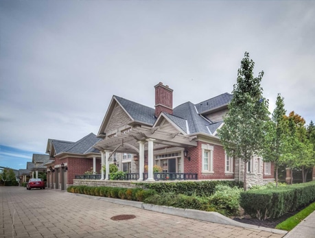 11 BURKEBROOK PL