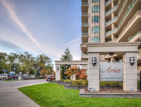 10-20 BLOORVIEW PLACE
