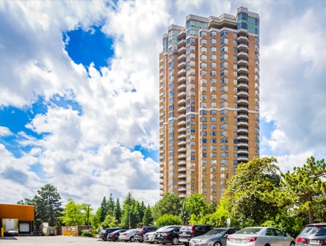 85 SKYMARK DR