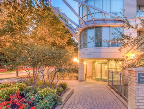 8 PEMBERTON AVE