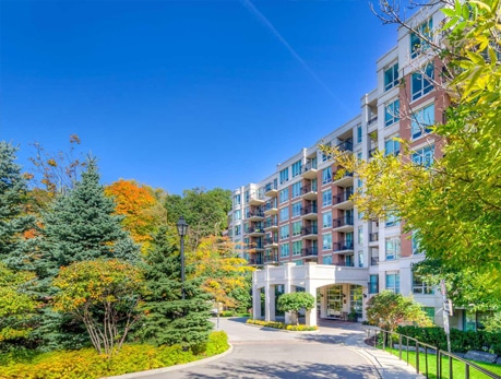 38 WILLIAM CARSON CRES