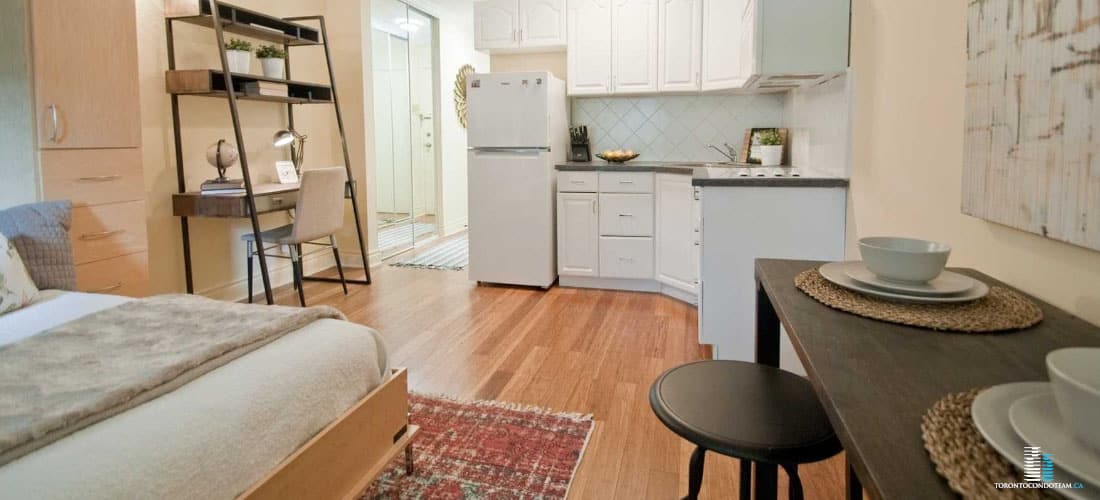 123 WOODBINE AVE CONDOS