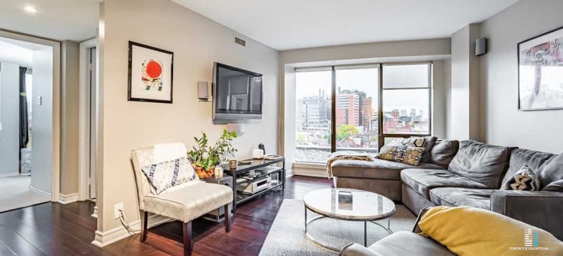456 COLLEGE ST CONDOS