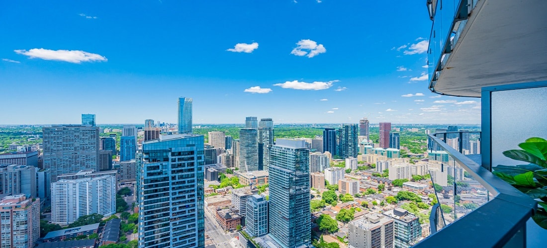 11 WELLESLEY ST CONDOS