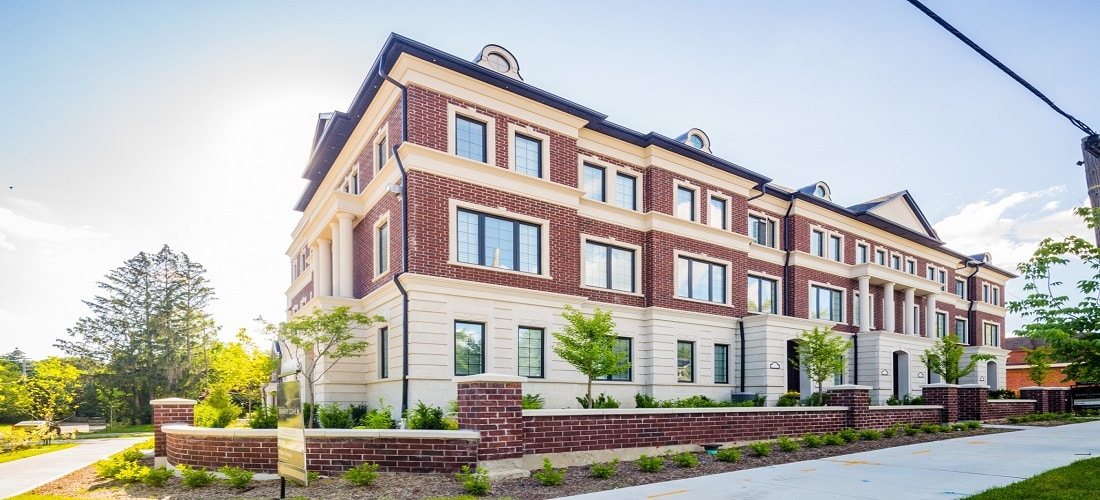 1 BAYTREE CRES