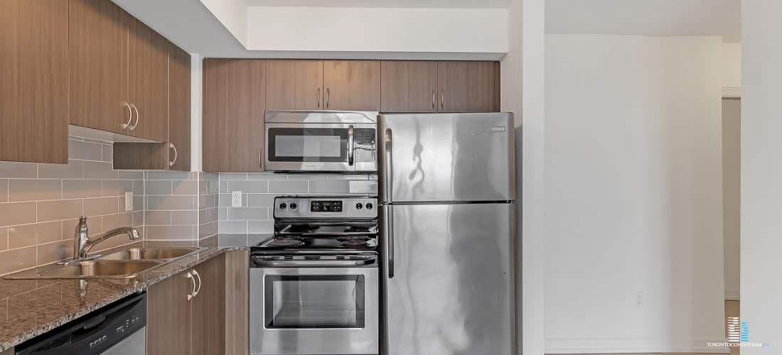 812 LANSDOWNE AVE CONDOS