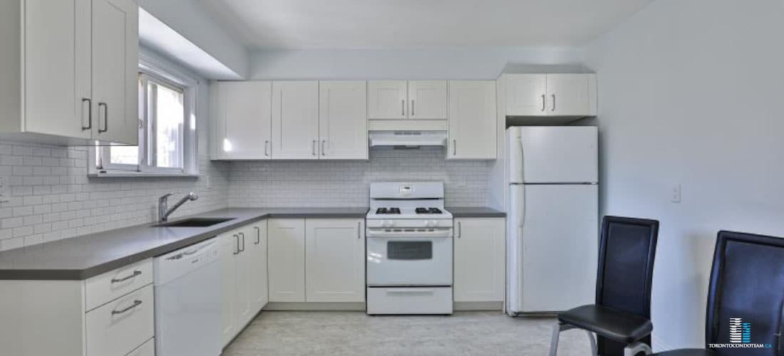 430 BARTLETT AVE CONDOS