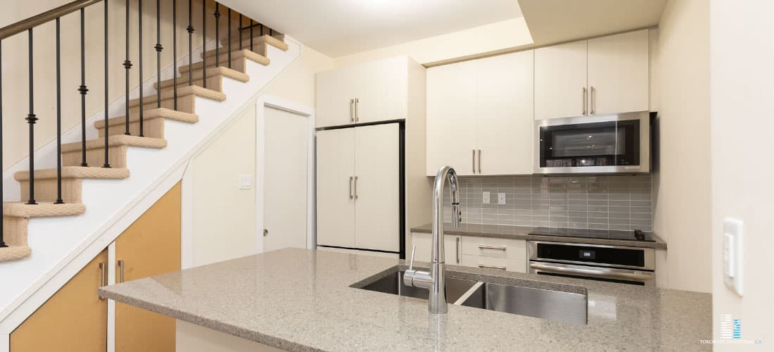940 LANSDOWNE AVE CONDOS