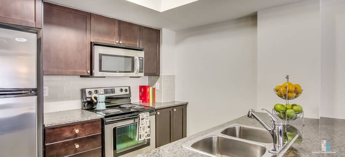 21 FOUNDRY AVE CONDOS