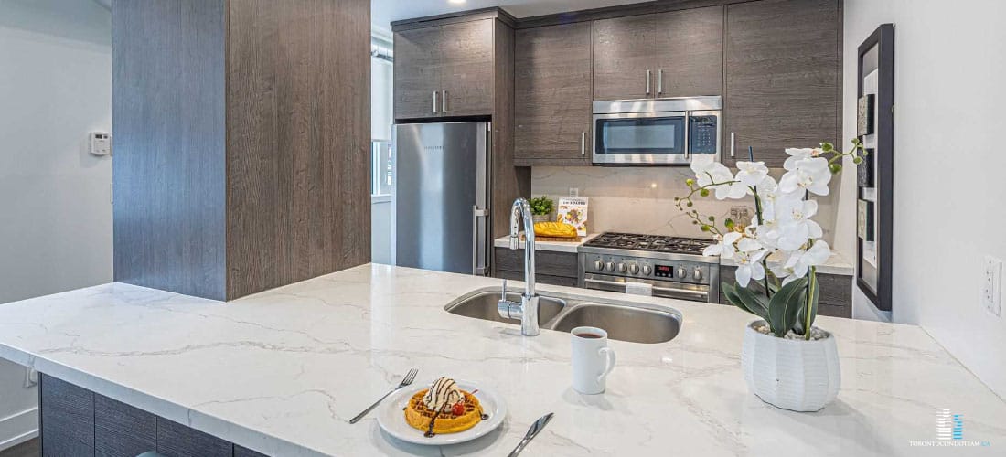 3258 DUNDAS ST WEST CONDOS
