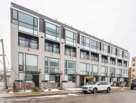 3258 DUNDAS ST W