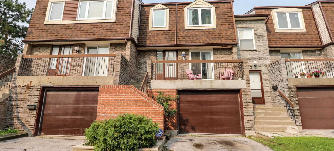 30 BUDDLESWOOD COURT TOWNHOUSES GALLERY