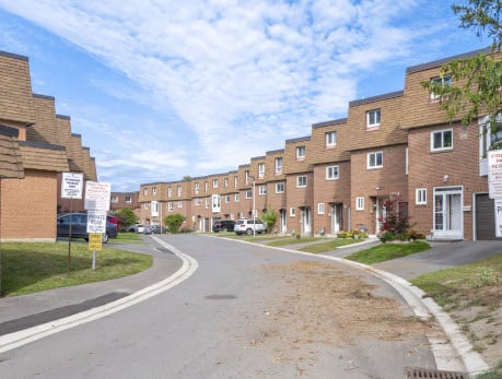 90 Crockamhill Drive Townhouses 90 CROCKAMHILL DRIVE