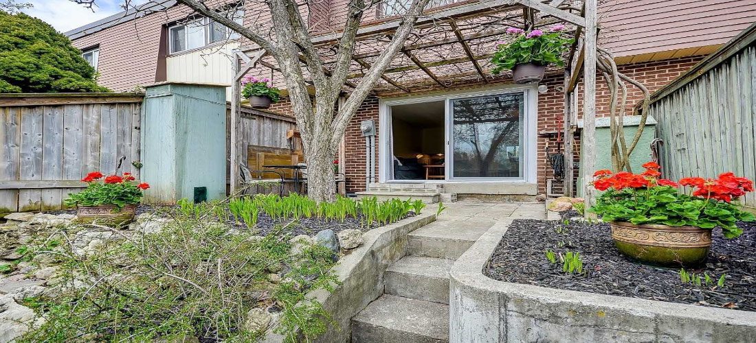 1185 BIRCHMOUNT RD GALLERY