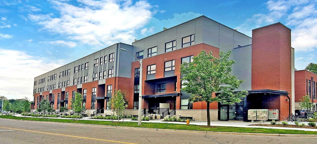 2100 BRIDLETOWNE CIR & 10-20 ECHO POINT GALLERY
