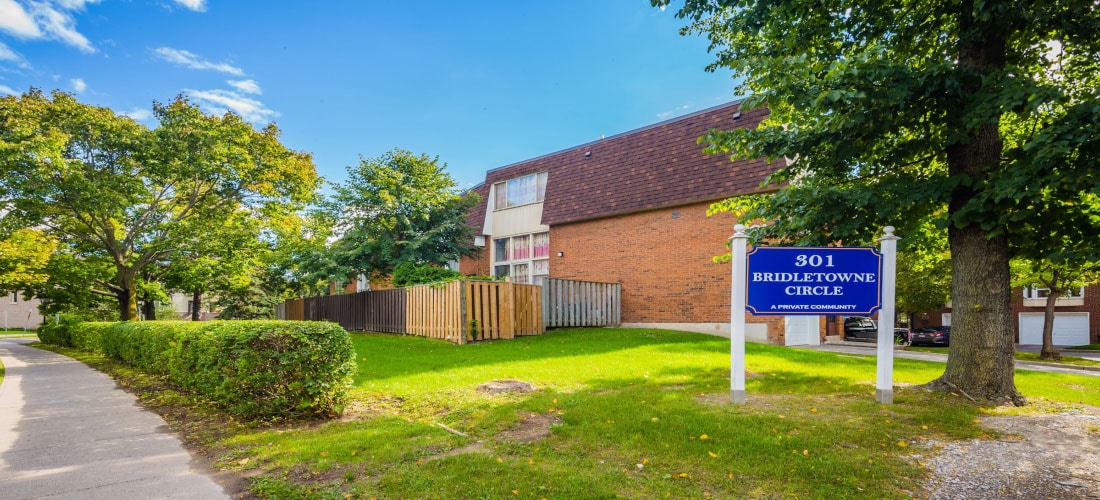 50-301 BRIDLETOWNE CIR GALLERY