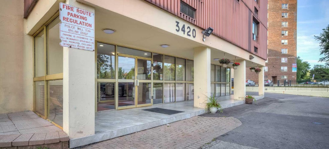 3420 EGLINTON AVE E GALLERY