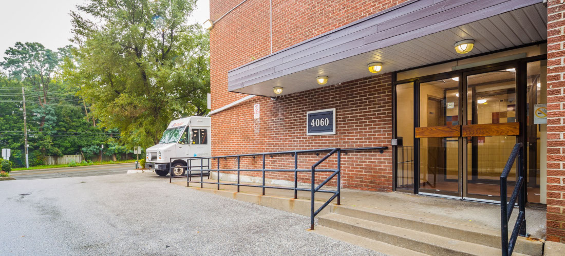 4060-4064 LAWRENCE AVE E GALLERY