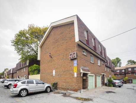 431-451 MILITARY TRAIL