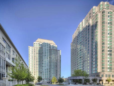 11 LEE CENTRE DR