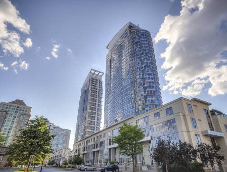 36 LEE CENTRE DR